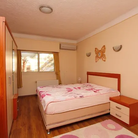 Beach Front فيلة يالِكافاك